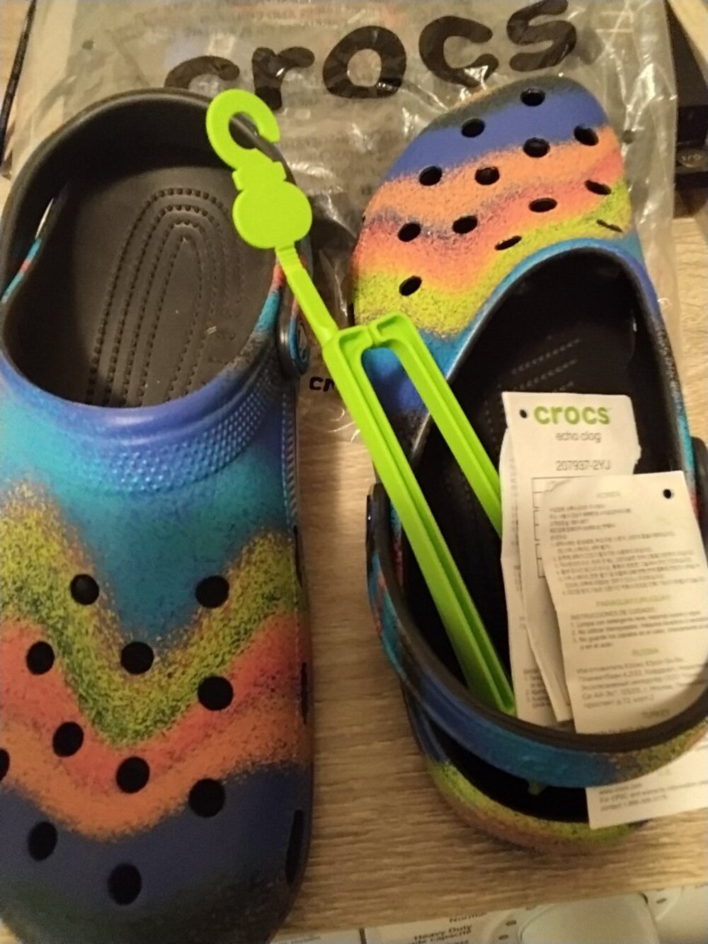 Crocks summer sandal new beautiful color size 10 and 9